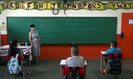 Educação MEC autoriza aulas não presenciais até dezembro de 2021